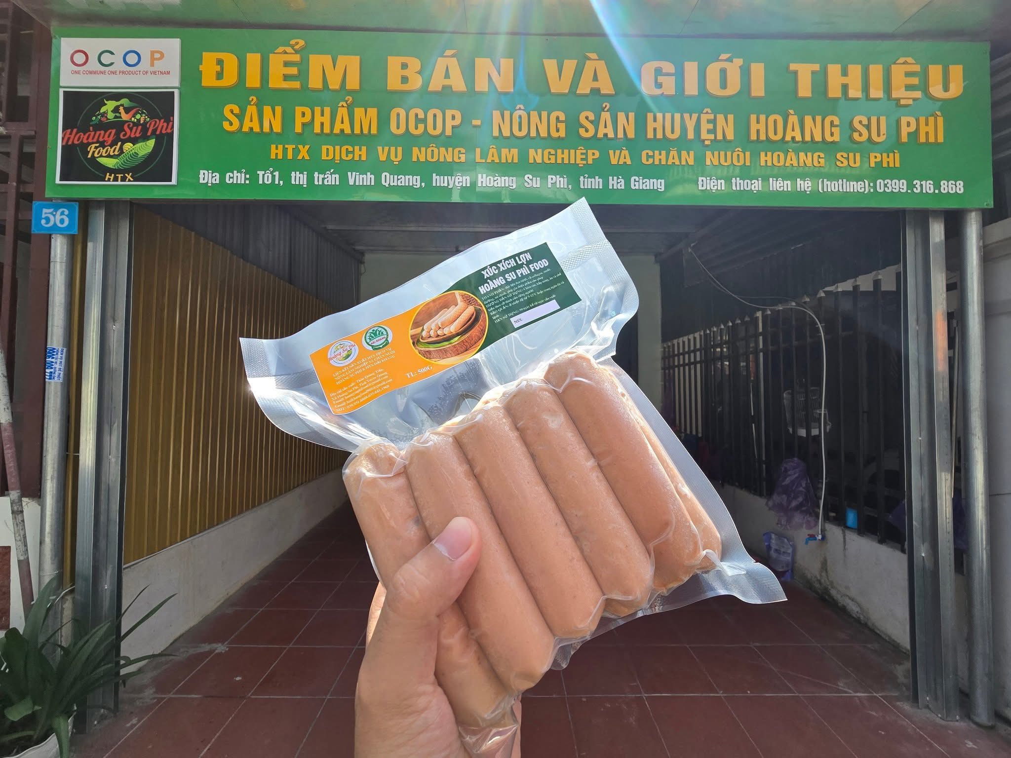 Xúc xích lợn đen Hoàng Su Phì